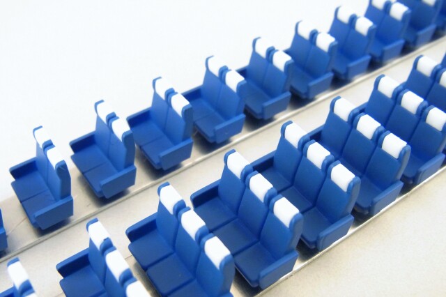 新幹線用シングルクロスシート 2＋3人掛タイプ