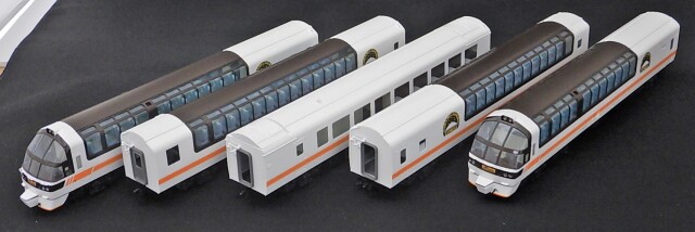 鉄道模型　16番 1/80 トマムサホロエクスプレス 5両セット [1-084-05] キハ80系【トマムサホロエクスプレス】5両 | 鉄道模型店