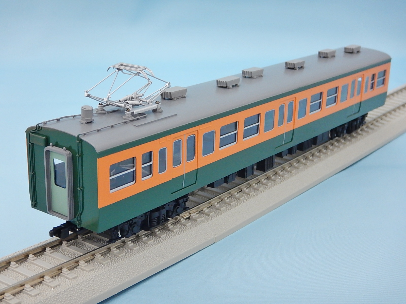 モハ１１２－０　初期車　非冷房　湘南色　押込ベンチレーター