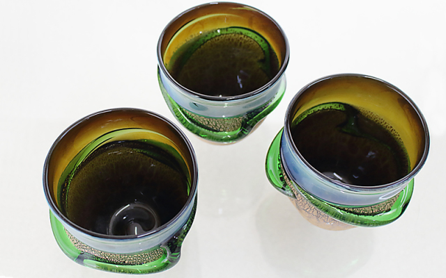 琉球ガラス職人 稲嶺盛一郎【土紋オーロラグラス/緑巻・水巻】