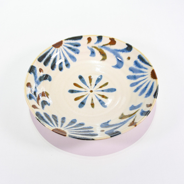 沖縄 お皿 食器 お土産 お取り寄せ 南国 かりゆし やちむん 和食器 プレート 丸皿 大皿 おしゃれ 贈り物 贈答品 南国風食器 かりゆしシリーズ 和軽10吋スープ