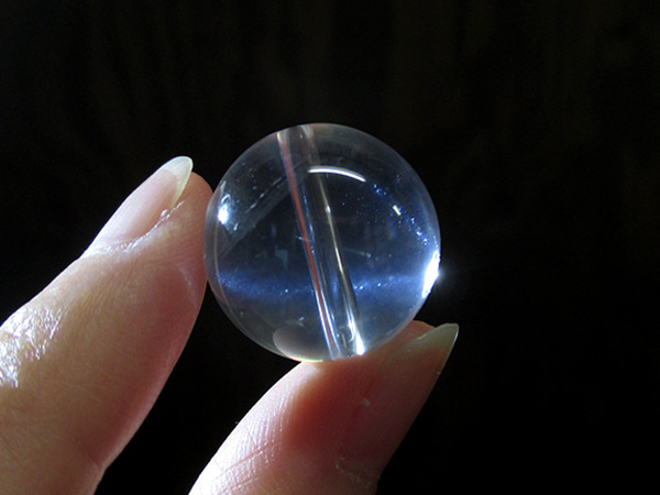 ブルースタークォーツ丸玉　約18mm　ブレスレット用　天然水晶 穴あきビーズ　【鬮石】