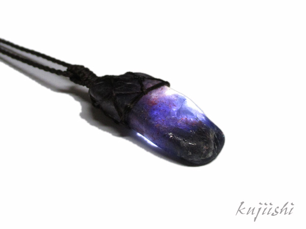 ブラッドショットアイオライト マクラメネックレス 天然石専門店【鬮石】