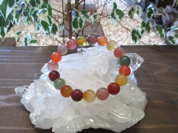 ミックスカルセドニーブレスレット 天然石アクセサリーの通販 販売専門店 鬮石