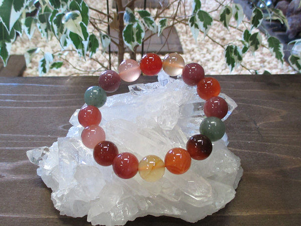 ミックスカルセドニーブレスレット 天然石アクセサリーの通販 販売専門店 鬮石