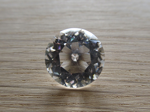 レムリアンシード ブラジル カブラウ山脈水晶 ラウンドブリリアントカット ルース