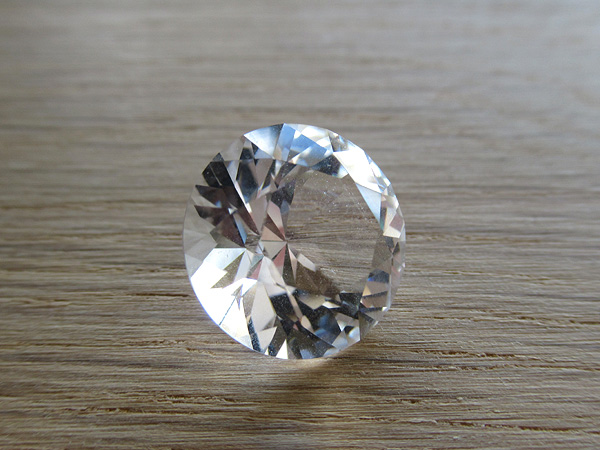 レムリアンシード ブラジル カブラウ山脈水晶 ラウンドブリリアントカット ルース