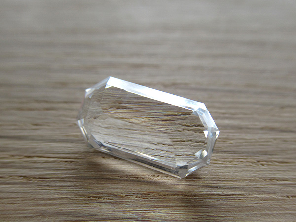 国産水晶 ルース 高知県 幡多郡 大月町 エメラルドカット 4.47ct