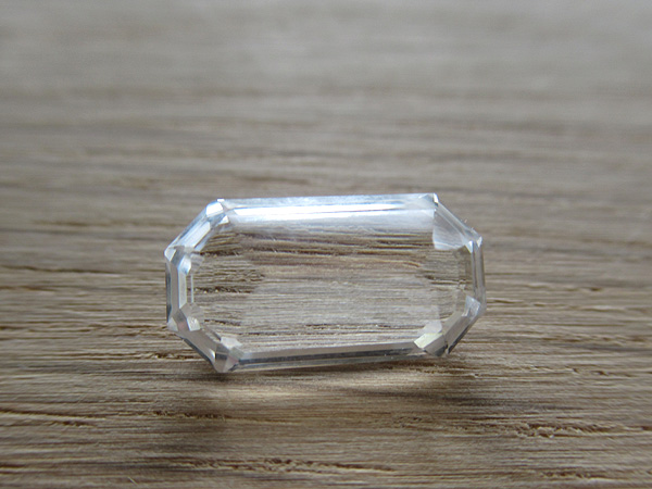国産水晶 ルース 高知県 幡多郡 大月町 エメラルドカット 4.47ct