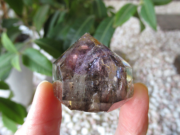 アメジストエレスチャルクォーツ　原石ポリッシュ　マダガスカル産　天然石