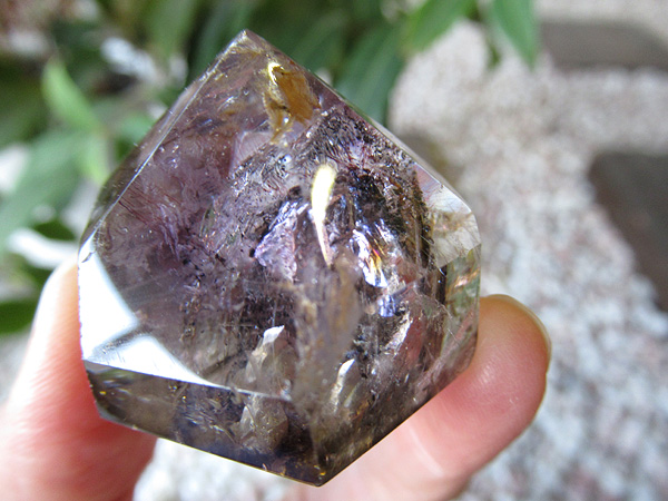 アメジストエレスチャルクォーツ　原石ポリッシュ　マダガスカル産　天然石