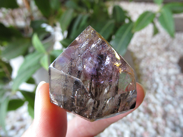アメジストエレスチャルクォーツ　原石ポリッシュ　マダガスカル産　天然石