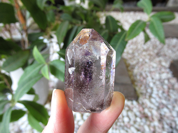 アメジストエレスチャルクォーツ　原石ポリッシュ　マダガスカル産　天然石