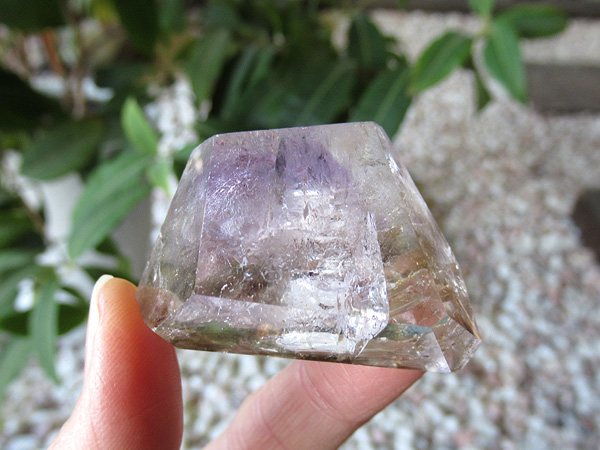 アメジストエレスチャルクォーツ　原石ポリッシュ　マダガスカル産　天然石