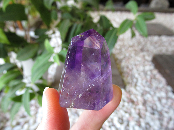 アメジストエレスチャルクォーツ　原石ポリッシュ　マダガスカル産　天然石