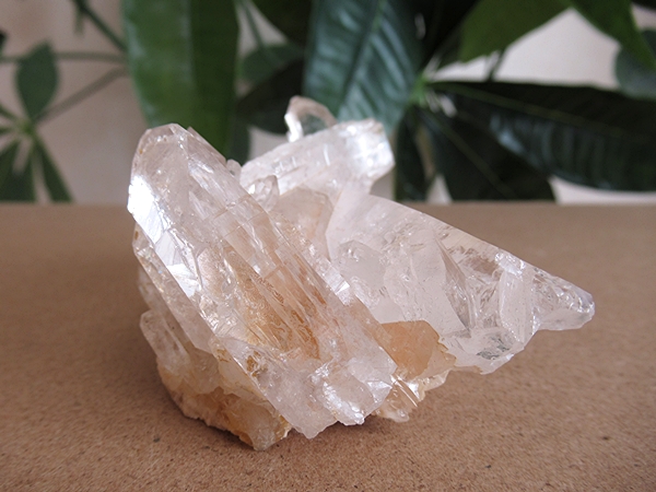 アーカンソー州産 アデュラリアインクォーツ 原石 水晶クラスター