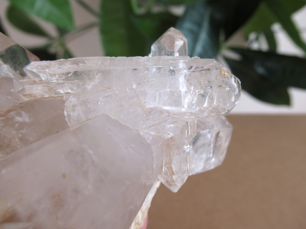 アーカンソー州産 アデュラリアインクォーツ 原石 水晶クラスター