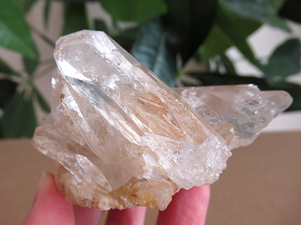 アーカンソー州産 アデュラリアインクォーツ 原石 水晶クラスター