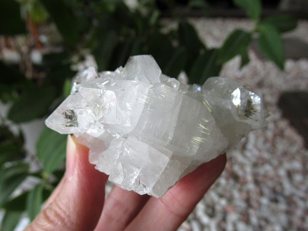 アポフィライト原石 販売 最高品質 レインボー 販売 | 天然石専門店