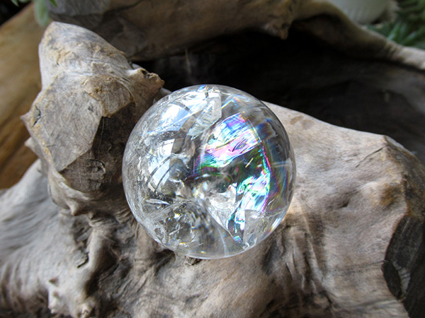 ブラジル バイーア州産 レムリアン 水晶丸玉 レインボークォーツ