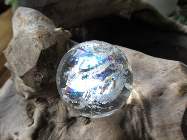 クリスタル 水晶 丸玉 レインボー出現 レムリアンシード ブラジル産 60mm レムリアンシードクリスタル 水晶丸玉の通販 | 天然石販売専門店【鬮石】