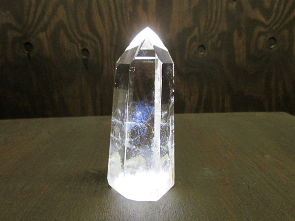 ブルーエンジェルラダークリスタル（ハイダウェイクォーツ）天然水晶ポイント