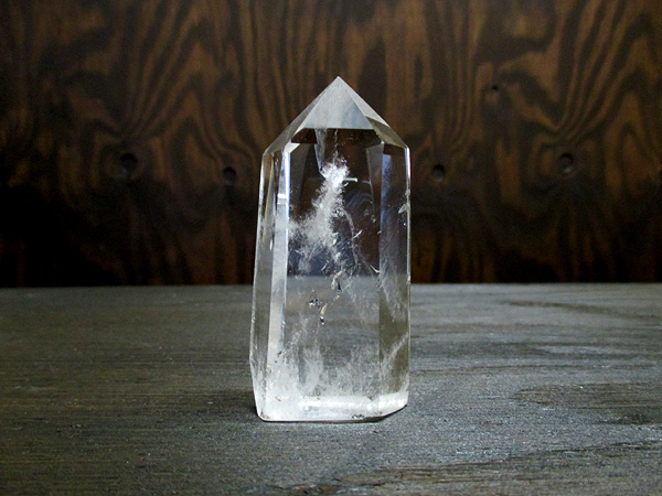 ブルーエンジェルラダークリスタル（ハイダウェイクォーツ）天然水晶ポイント