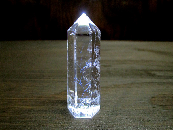 ブルーエンジェルラダークリスタル（ハイダウェイクォーツ）天然水晶ポイント