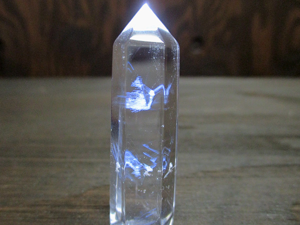 ブルーエンジェルラダークリスタル（ハイダウェイクォーツ）天然水晶ポイント