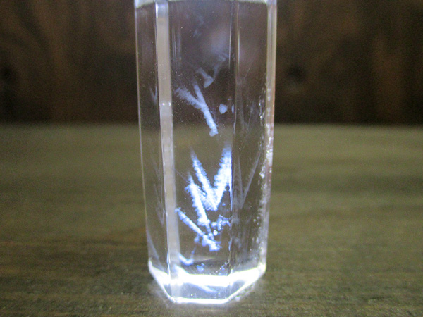 ブルーエンジェルラダークリスタル（ハイダウェイクォーツ）天然水晶ポイント