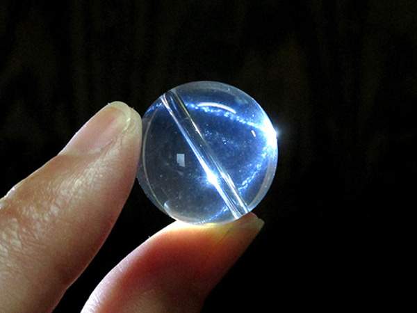 ブルースタークォーツ丸玉　約18mm　ブレスレット用　天然水晶 穴あきビーズ　【鬮石】