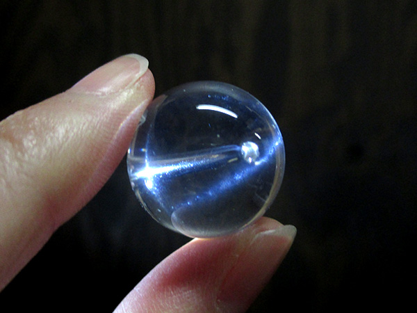 ブルースタークォーツ丸玉　約18mm　ブレスレット用　天然水晶 穴あきビーズ　【鬮石】