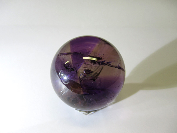 ブラジルバイーア州産 ファントム トラピッチェアメジスト丸玉