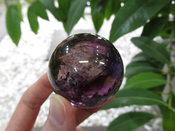 ブラジルバイーア州産 ファントム トラピッチェアメジスト丸玉