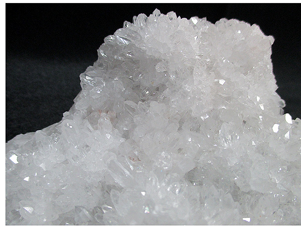 中国四川省産　水晶クラスター 透明感　1238g 水晶　原石　自然石③ 中国四川省産 水晶クラスター 透明感 1238g 水晶 原石 自然石③