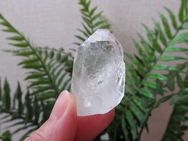 レコードキーパー✨ 虹入り　ブラジル・ミナスジェライス州 水晶　クリスタル　原石 レコードキーパー✨ 虹入り ブラジル・ミナスジェライス州 水晶