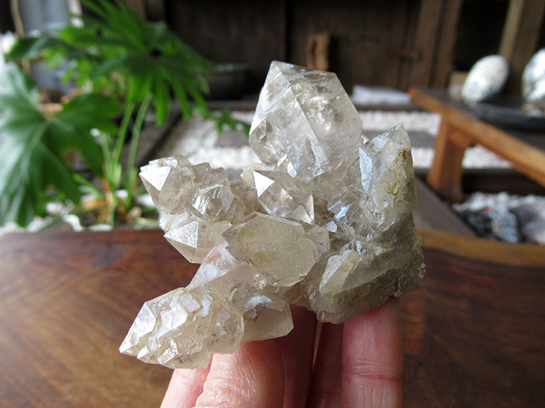 ロシア ダルネゴルスク産 水晶原石 クラスター | 天然石専門店【鬮石】