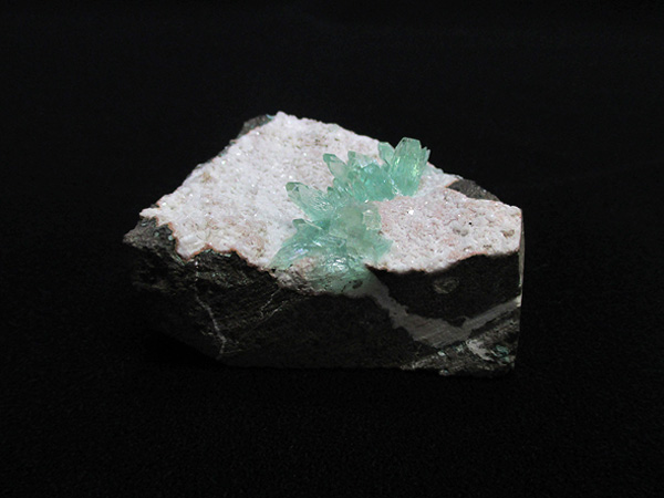 グリーンアポフィライト原石 パシャン鉱山産 販売 天然石専門店【鬮石】