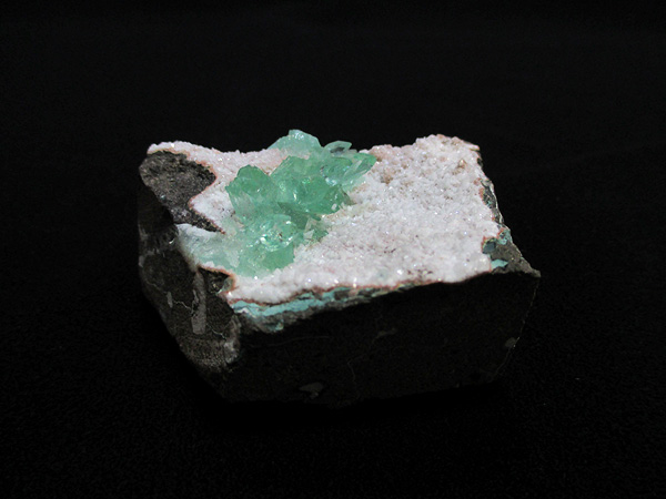 グリーンアポフィライト原石 パシャン鉱山産 販売 天然石専門店【鬮石】