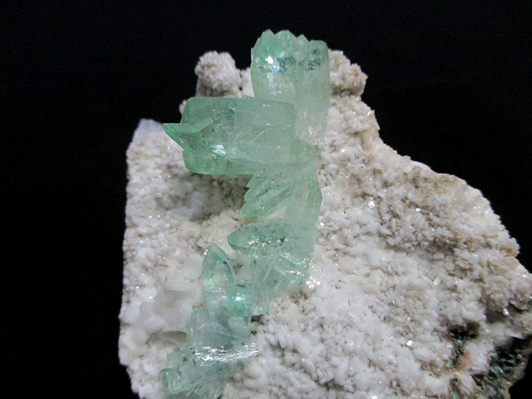 限定掲載　グリーンアポフィライト原石　② グリーンアポフィライト原石