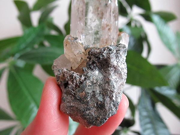 ガネーシュヒマール産　ヒマラヤ水晶 原石