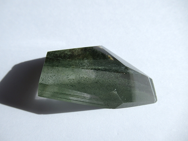 グリーンファントムガーデンクォーツ マダガスカル産 ポイント 水晶