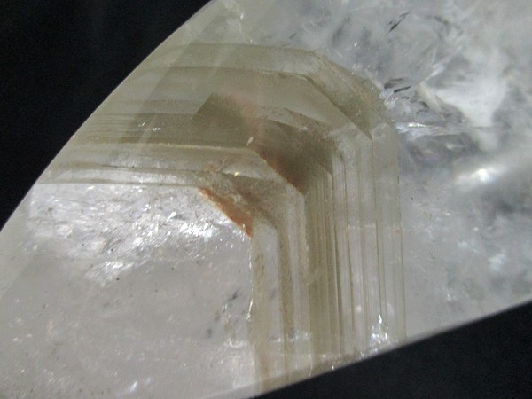 ファントムクォーツ水晶ポイント