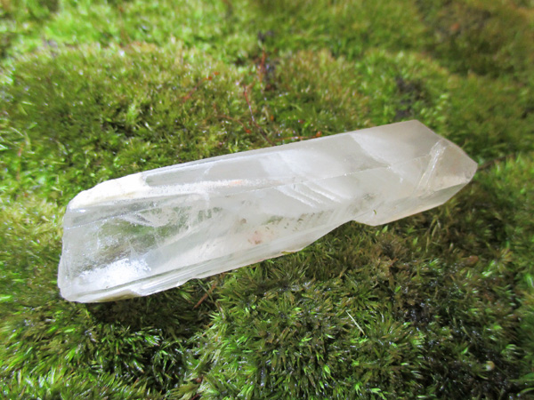 ファントムクォーツ水晶原石マダガスカル産