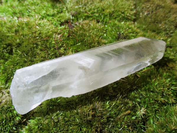 ファントムクォーツ水晶原石マダガスカル産