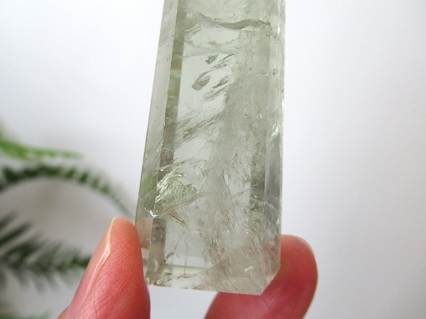 プラシオライト グリーンアメジスト 水晶 ポイント | 天然石専門店【鬮石】