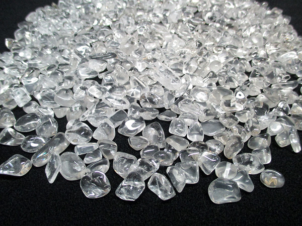 高品質 天然水晶 さざれ チップ 浄化用500gパック【鬮石】