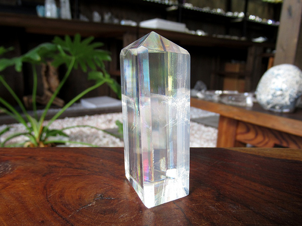 グリーンカルサイト最高品質　レインボー入　天然石 径11cm カルサイト