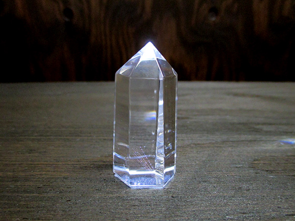 レッドゴールドエンジェルラダークリスタル（ハイダウェイクォーツ）水晶ポイント