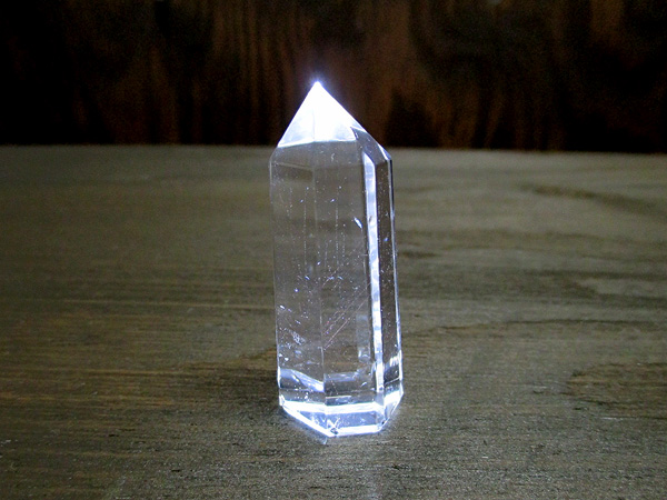 レッドゴールドエンジェルラダークリスタル（ハイダウェイクォーツ）水晶ポイント
